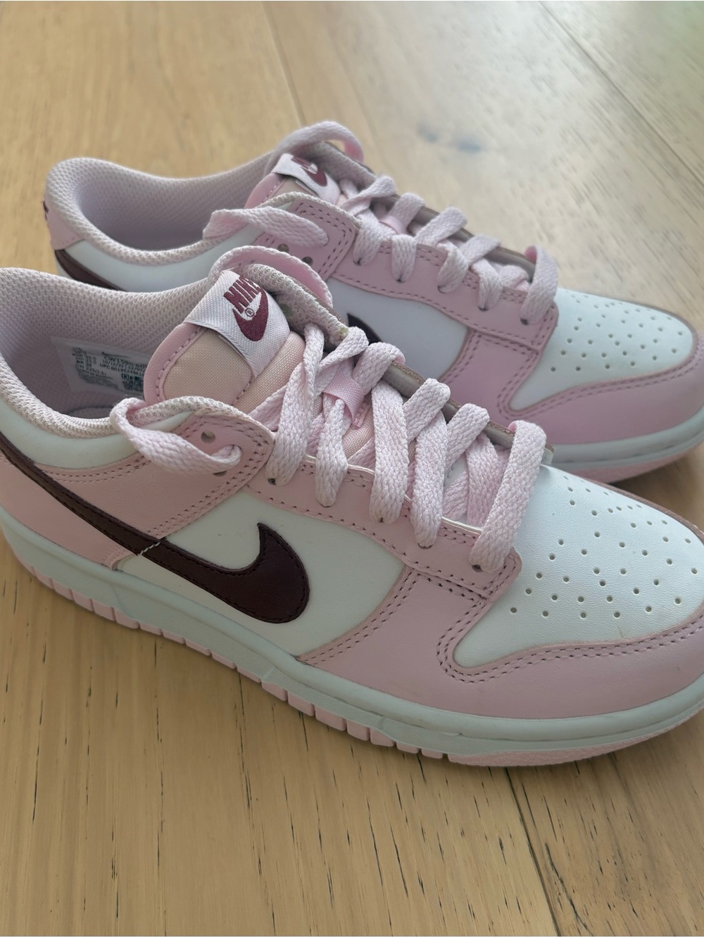 Nike Low-Top Sneakers in Pink, White & Maroon Accents